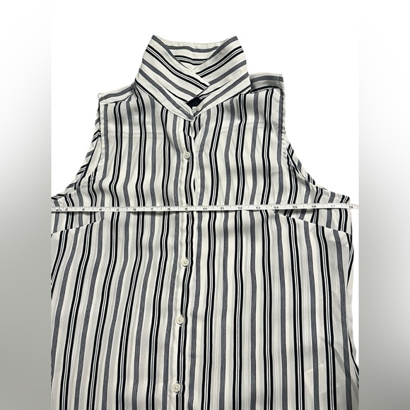 Banana Republic White & Navy Striped Sleeveless Button Down Shirt XS - Picture 5 of 8